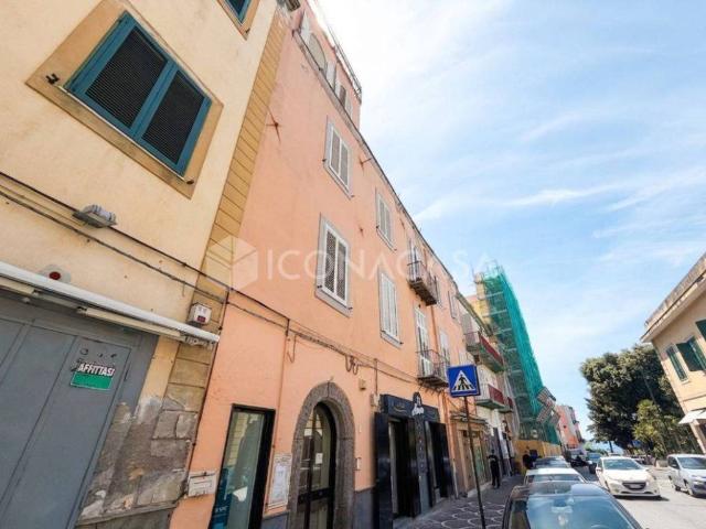 Quadrilocale in vendita a Pozzuoli