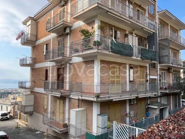 Quadrilocale in vendita a Pozzuoli