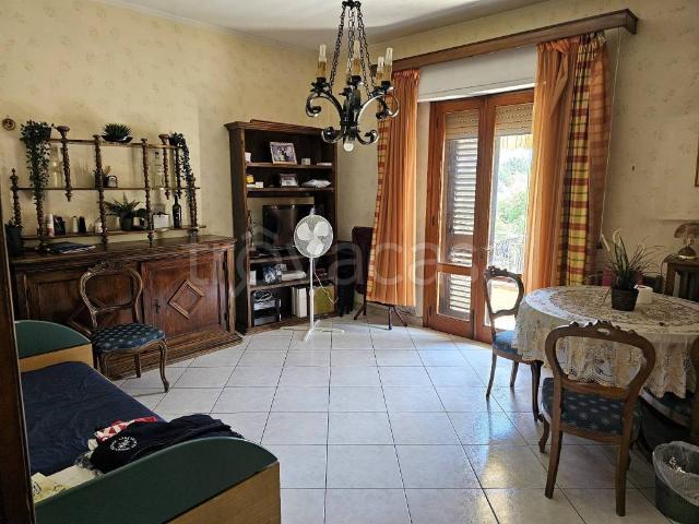 Quadrilocale in vendita a Prato via Senio, Maliseti