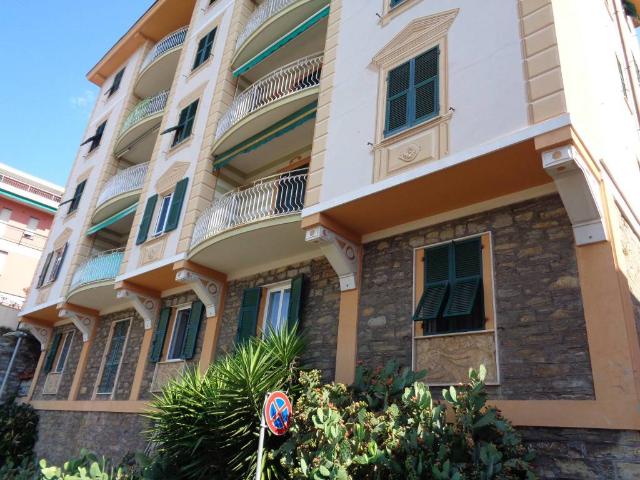 Quadrilocale in vendita a Rapallo, Centro Esterno Ferrovia