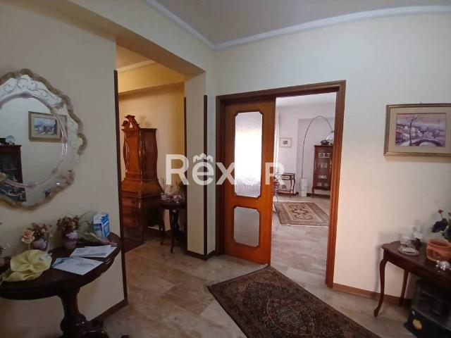 Quadrilocale in vendita a Reggio di Calabria via e. Cuzzocrea, 17A, Centro Storico