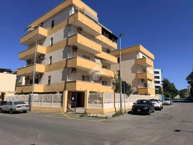 Quadrilocale in vendita a Reggio di Calabria via Loreto, 92, Sbarre