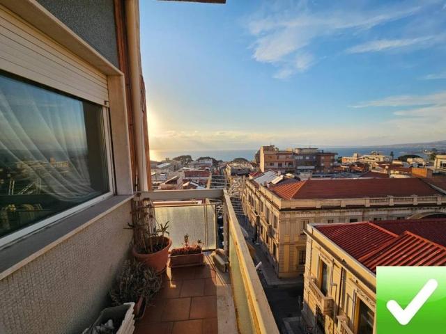 Quadrilocale in vendita a Reggio di Calabria, Centro Storico