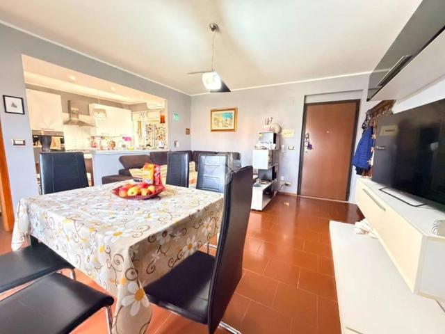 Quadrilocale in vendita a Reggio di Calabria, Ravagnese