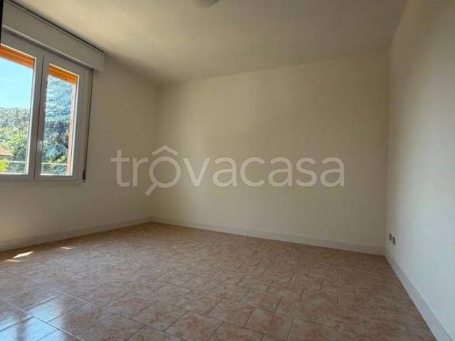 Quadrilocale in vendita a Reggio nell'Emilia via Alessandro Tassoni, Canali Capriolo