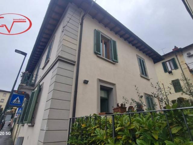 Quadrilocale in vendita a Rignano sull'Arno viale Vittorio Veneto