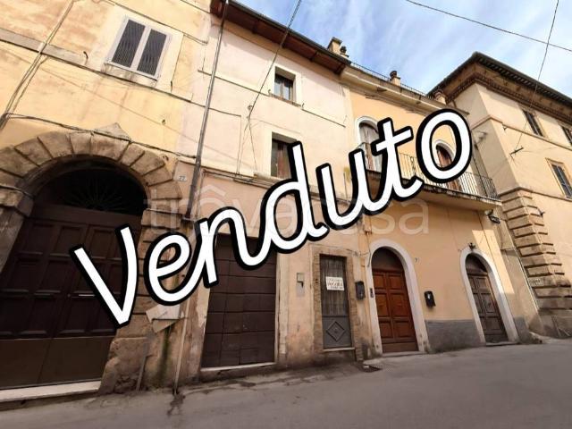 Quadrilocale in vendita a Rieti via garibaldi, 73