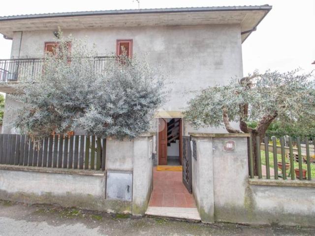 Quadrilocale in vendita a Rieti via Posta, 11