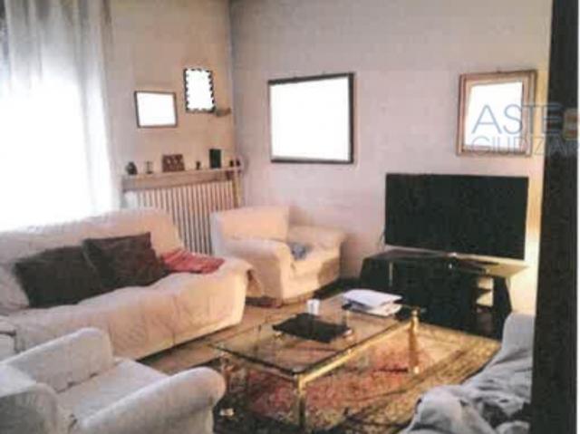 Quadrilocale in vendita a Rimini