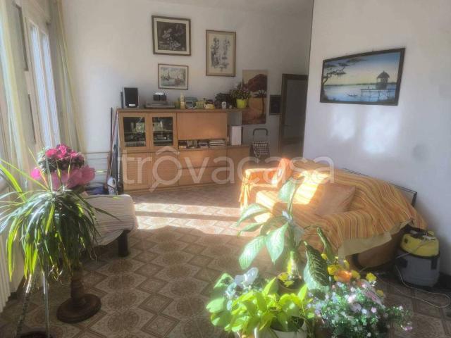 Trilocale in vendita a Rimini viale Losanna, Miramare Rivazzurra