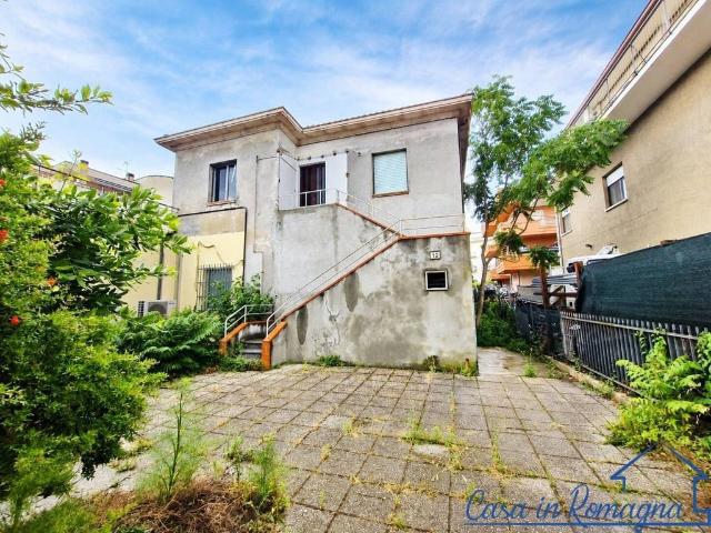 Quadrilocale in vendita a Rimini viale Piemonte, 12, Fiera Vecchia