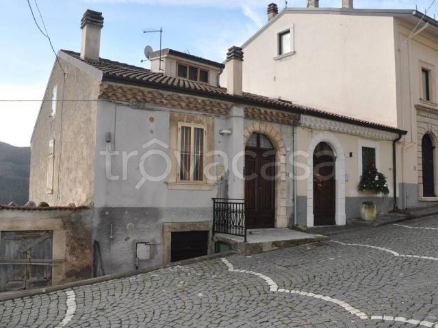 Quadrilocale in vendita a Rivisondoli via Piè la Costa