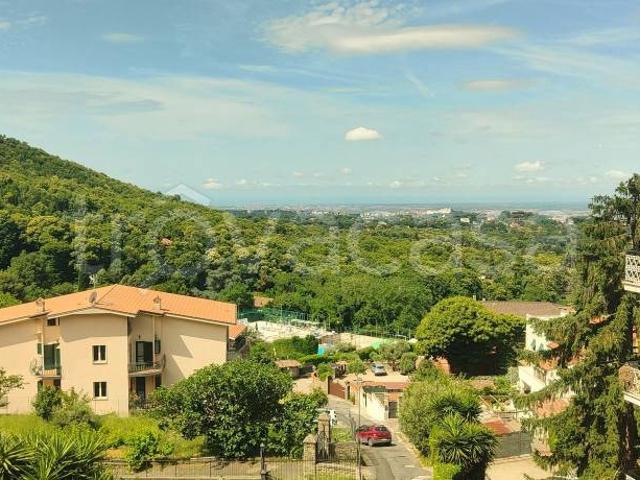 Quadrilocale in vendita a Rocca di Papa