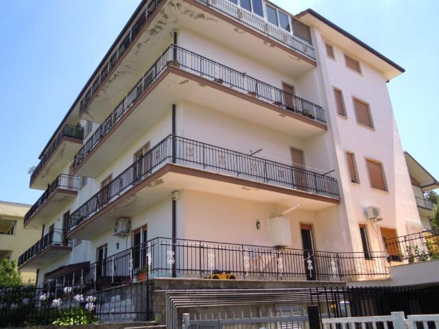 Quadrilocale in vendita a Roma