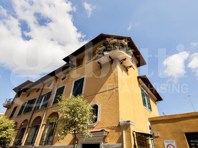 Quadrilocale in vendita a Roma