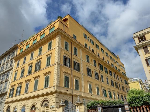 Quadrilocale in vendita a Roma
