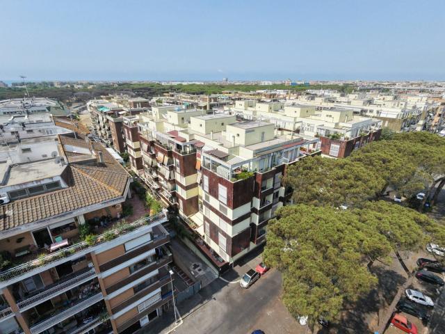 QUADRILOCALE in vendita a Roma, Ostia