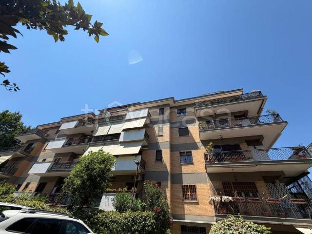 Quadrilocale in vendita a Roma, Tomba di Nerone