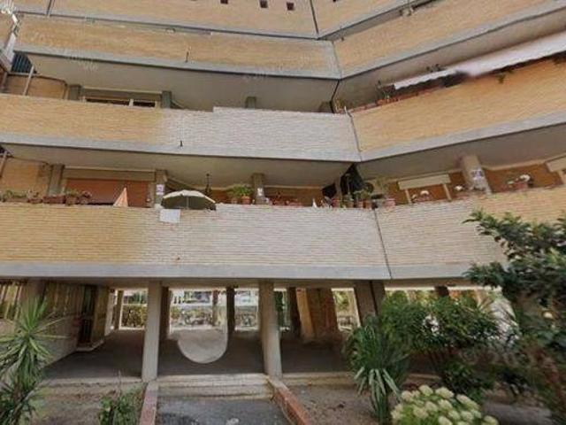 Quadrilocale in vendita a Roma, Torrino