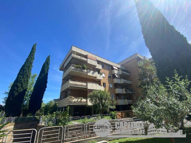 Quadrilocale in vendita a Roma, Torrino