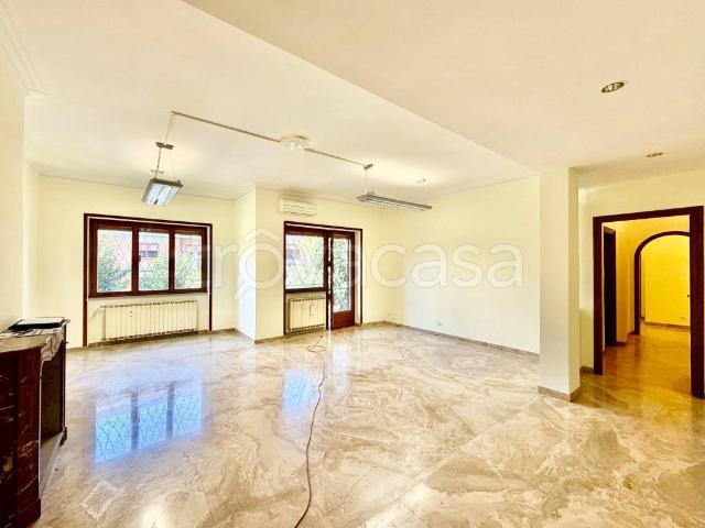 Quadrilocale in vendita a Roma, Colli Portuensi Casaletto
