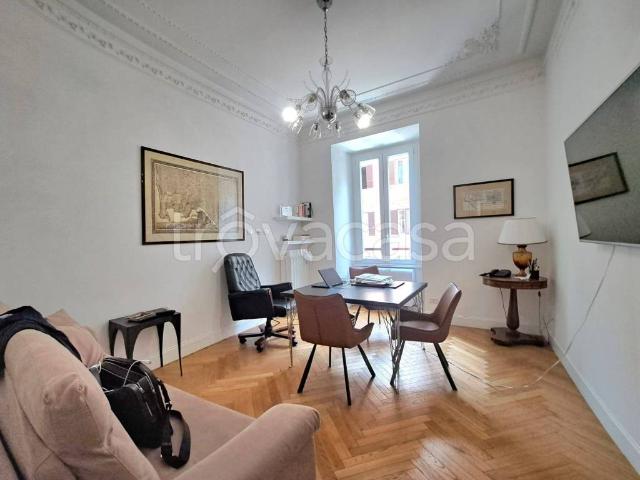 Quadrilocale in vendita a Roma via Caio Mario, Prati