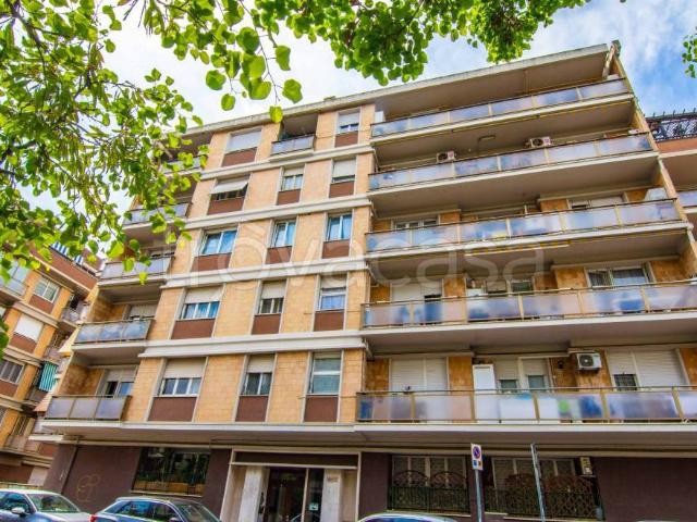 Quadrilocale in vendita a Roma via dei Traghetti, 161, Ostia Ponente