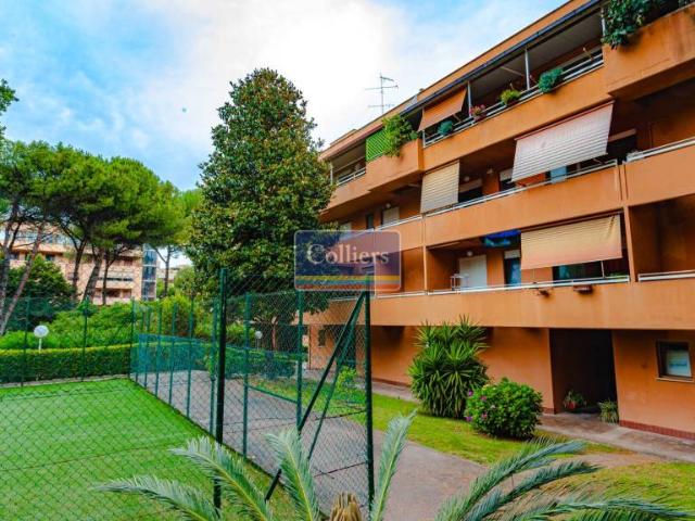 Quadrilocale in vendita a Roma via dell'Automobilismo, Roma 70