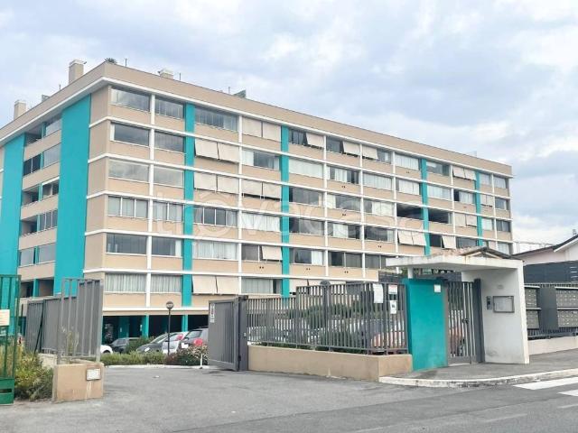 Quadrilocale in vendita a Roma via di Grotta di Gregna, Tor Sapienza La Rustica