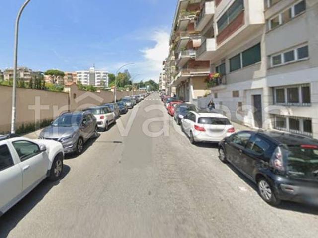 Quadrilocale in vendita a Roma via Festo Avieno, Balduina
