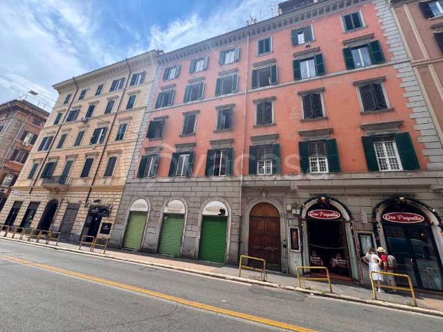 Quadrilocale in vendita a Roma via Goito, Repubblica