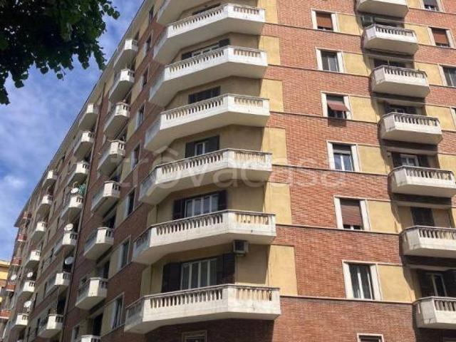 Quadrilocale in vendita a Roma via Silvio Pellico, 24, Mazzini Delle Vittorie