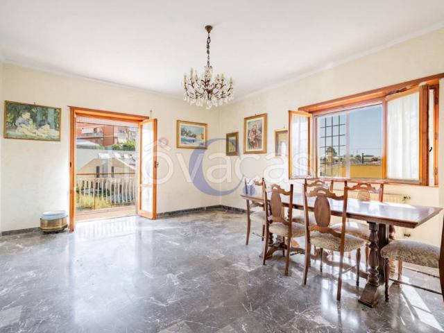 Quadrilocale in vendita a Roma via Terruggia, 61, Casalotti