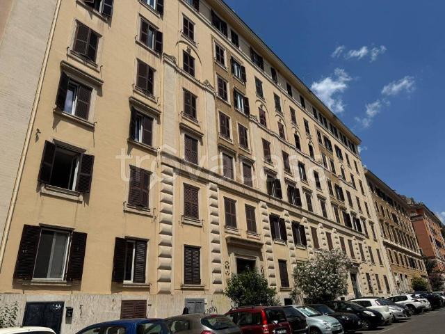 Quadrilocale in vendita a Roma via Voghera, Villa Fiorelli