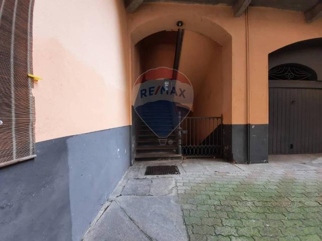 Quadrilocale in vendita a Romagnano Sesia piazza Cavour, 3