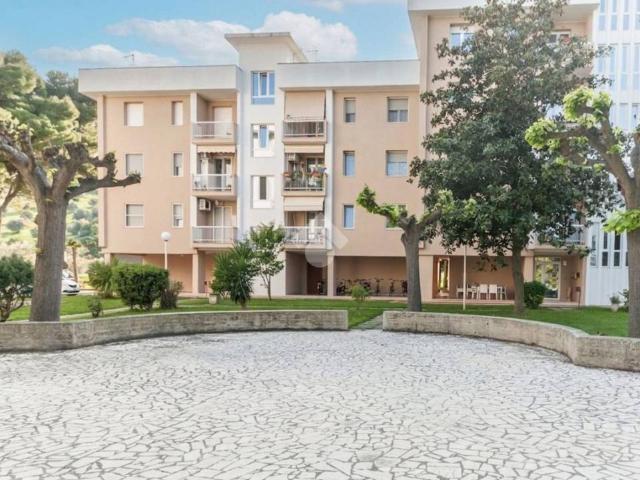 Quadrilocale in vendita a Roseto degli Abruzzi via Michetti, 10