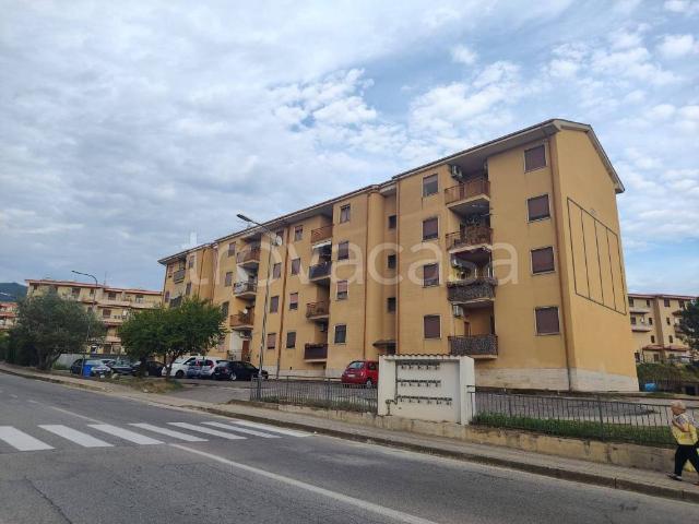 Quadrilocale in vendita a Rose, Petraro