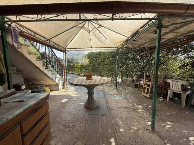Quadrilocale in vendita a Rosignano Marittimo via Carlo Collodi, Rosignano Solvay