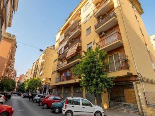 Quadrilocale in vendita a Salerno