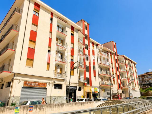 Quadrilocale in vendita a Salerno