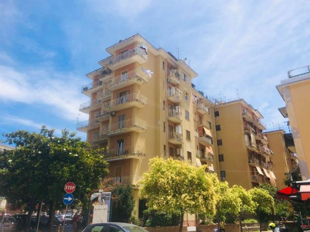 Quadrilocale in vendita a Salerno via Guglielmo Vacca 6