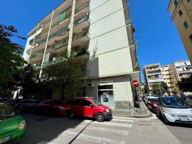 Quadrilocale in vendita a Salerno via Vincenzo Dono, Torrione