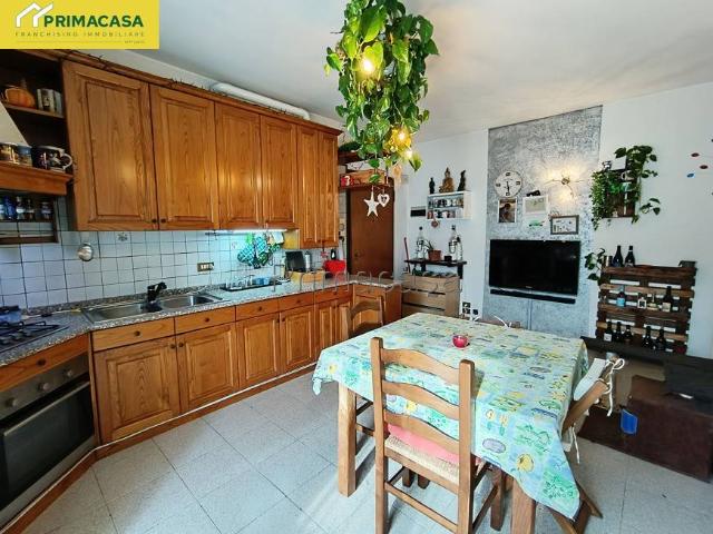 Quadrilocale in vendita a Salzano via XXV aprile, 63, Robegano