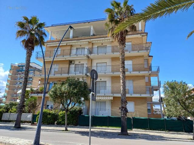 Quadrilocale in vendita a San Benedetto del Tronto via Cherubini, 1, Porto D'ascoli