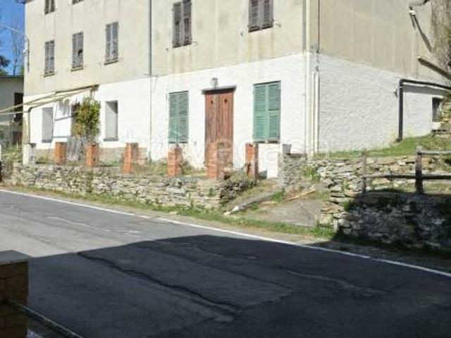Quadrilocale in vendita a San Bernardo di Conio, Borgomaro