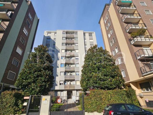 Quadrilocale in vendita a San Donato Milanese via Giacomo Matteotti, 9