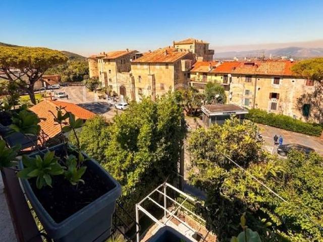Quadrilocale in vendita a San Felice Circeo via Alberto Carlo Blanc