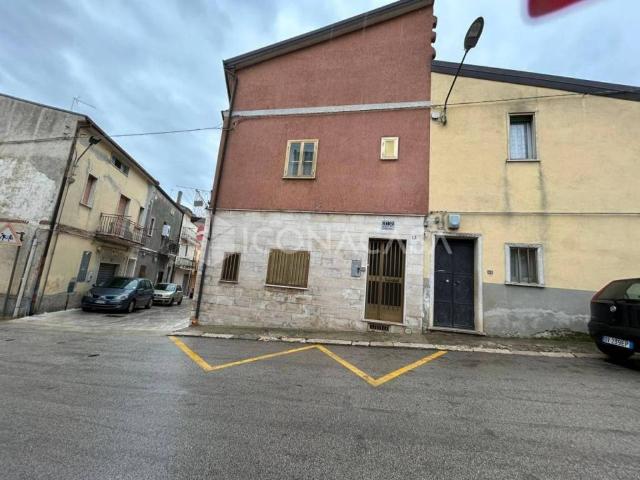 Quadrilocale in vendita a San Giovanni Rotondo via Sant'Onofrio, 13