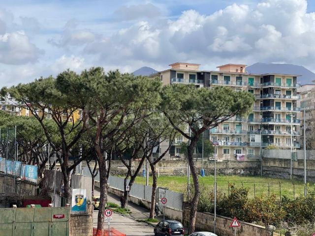 Quadrilocale in vendita a San Giorgio a Cremano via e. A. Mario, 8