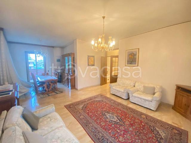 Quadrilocale in vendita a San Giuliano Milanese via Carlo Porta